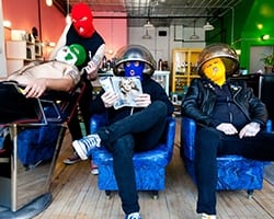 Top 3: Masked Intruder im Fragebogen