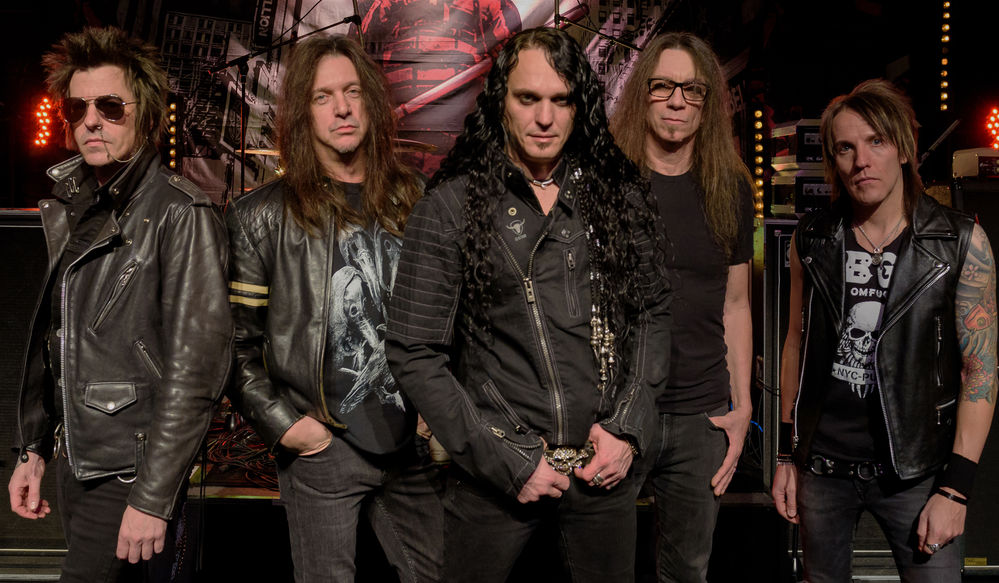 Skid Row: 30 & Live