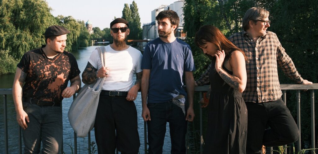 Melting Palms: Head In The Clouds