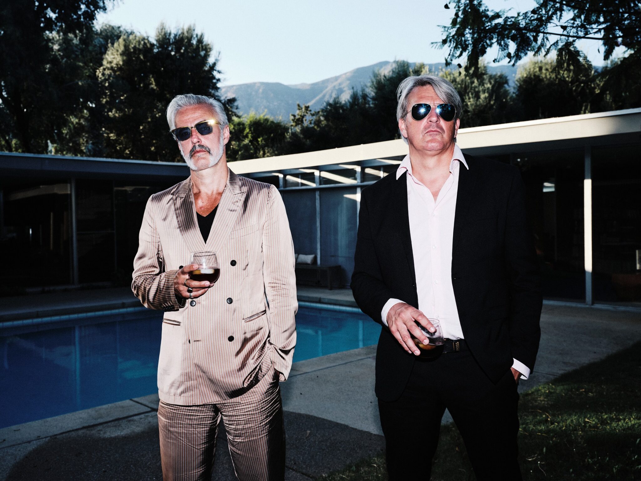 Triggerfinger? Logo.
